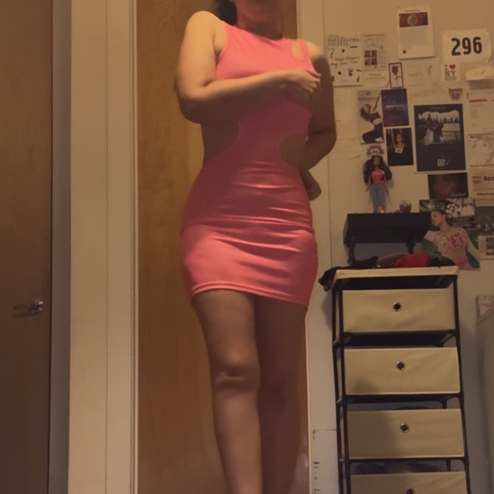 Sleeveless Pink Cutout Bodycon Dress